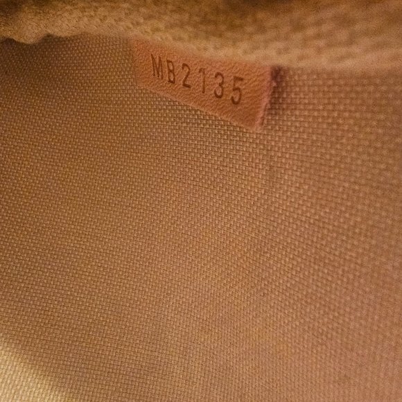 SOLD!!! Do not buy.Louis Vuitton Eva Damier Azur crossbody - Picture 4 of 15